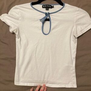 Motel Rocks Cropped White Tee with Blue Trim